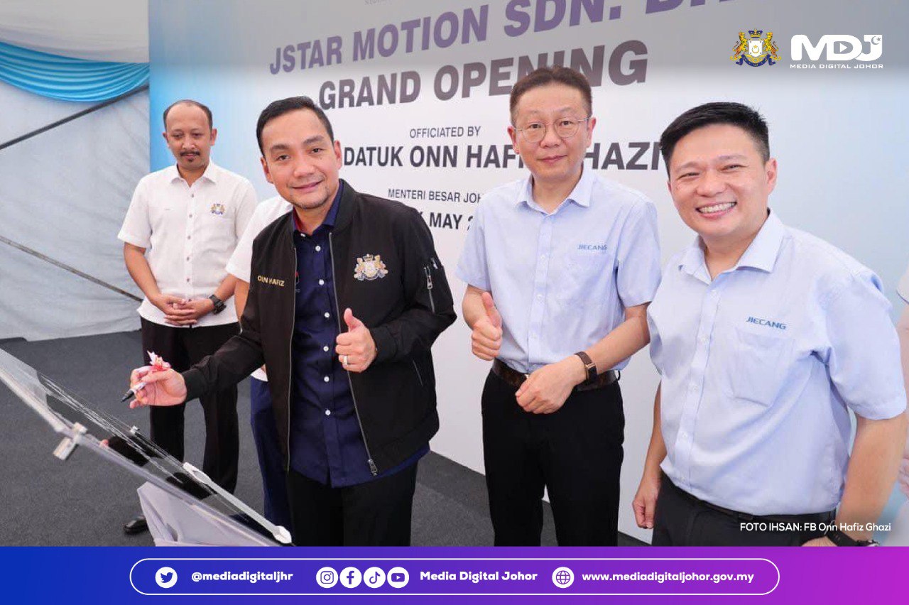 Menteri Besar Johor, Datuk Onn Hafiz Ghazi berkata, syarikat tersebut juga telah menyatakan kesediaan dan komitmen untuk membuat pelaburan tambahan sebanyak RM100 juta pada masa akan datang. | FOTO IHSAN, FB Onn Hafiz Ghazi